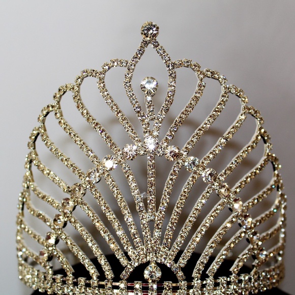 Silver Tiara 5 inches high - Picture 1 of 2